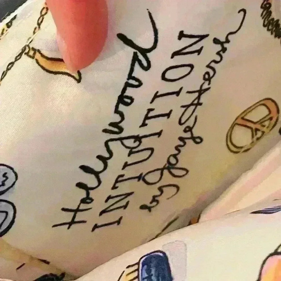 Hollywood Intuition by Jaye Hersh
Women Black Clutch - Picture 7 of 8